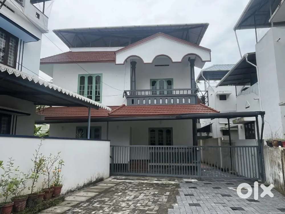 3BHK INDIPENDENT HOUSE FOR SALE AT KAKKANAD PADAMUGHAL