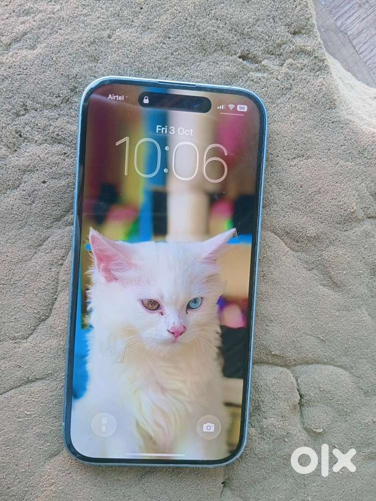 I phone 16 battery 96% 1 years old