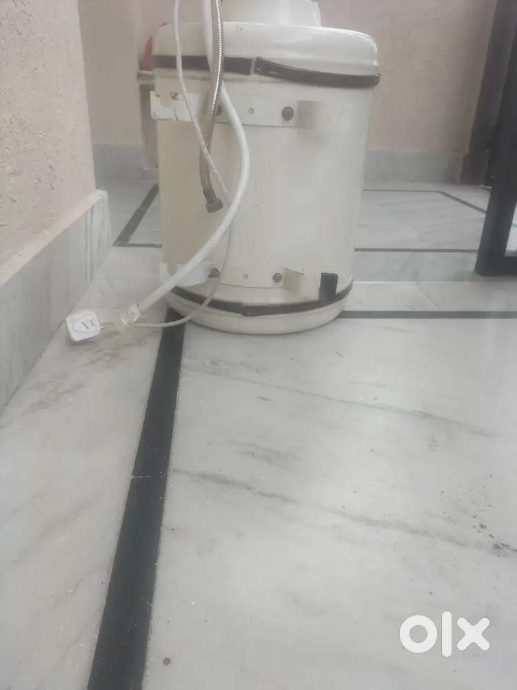 Electronic Geyser