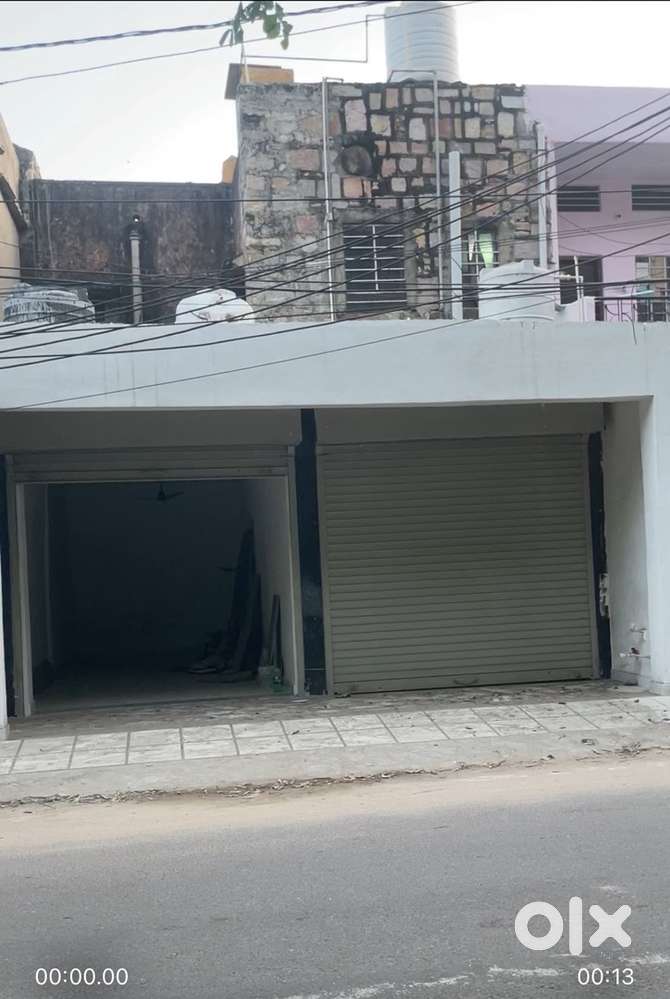 2 shops on main road 256sqx2 near gt