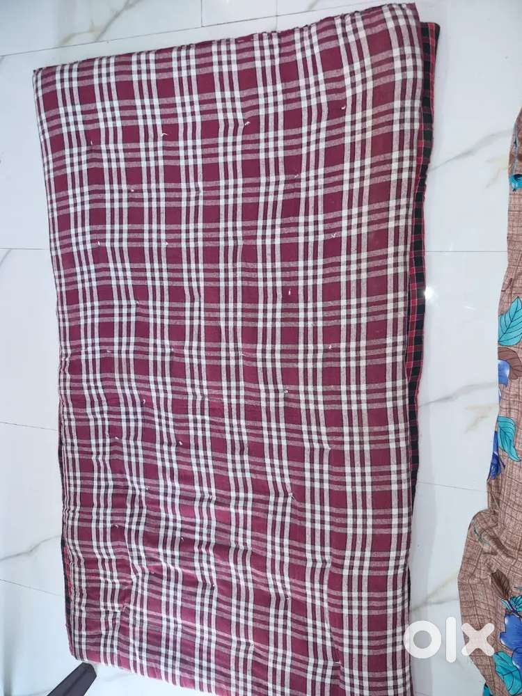 Urgent sell mettress fr bed 2 month old