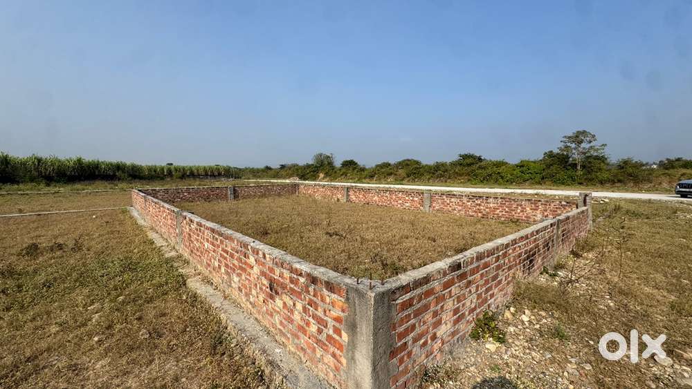 30ft road gated colony