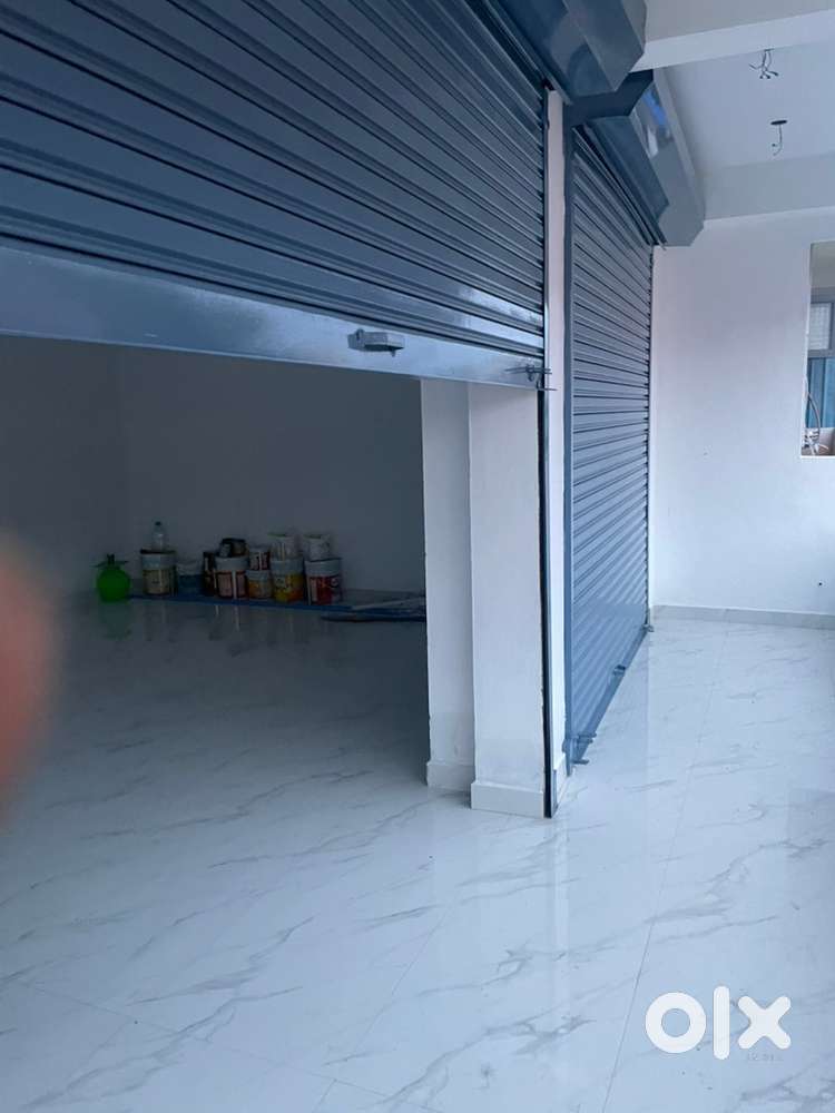 Shop for rent (First Floor) Suitable for saloon,finance,clinic,banks