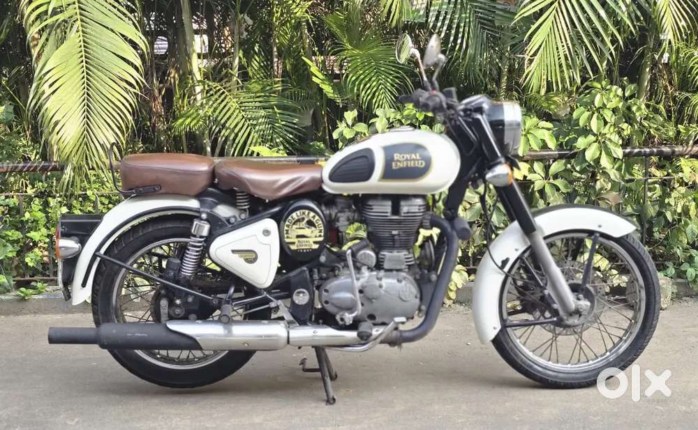 Royal Enfield Classic-350cc bike.