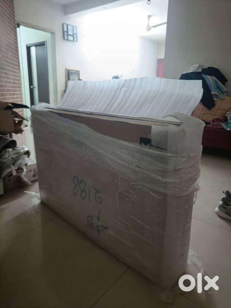 Acer Super Series 43in Full LED TV, 80W speakers, 1 month old