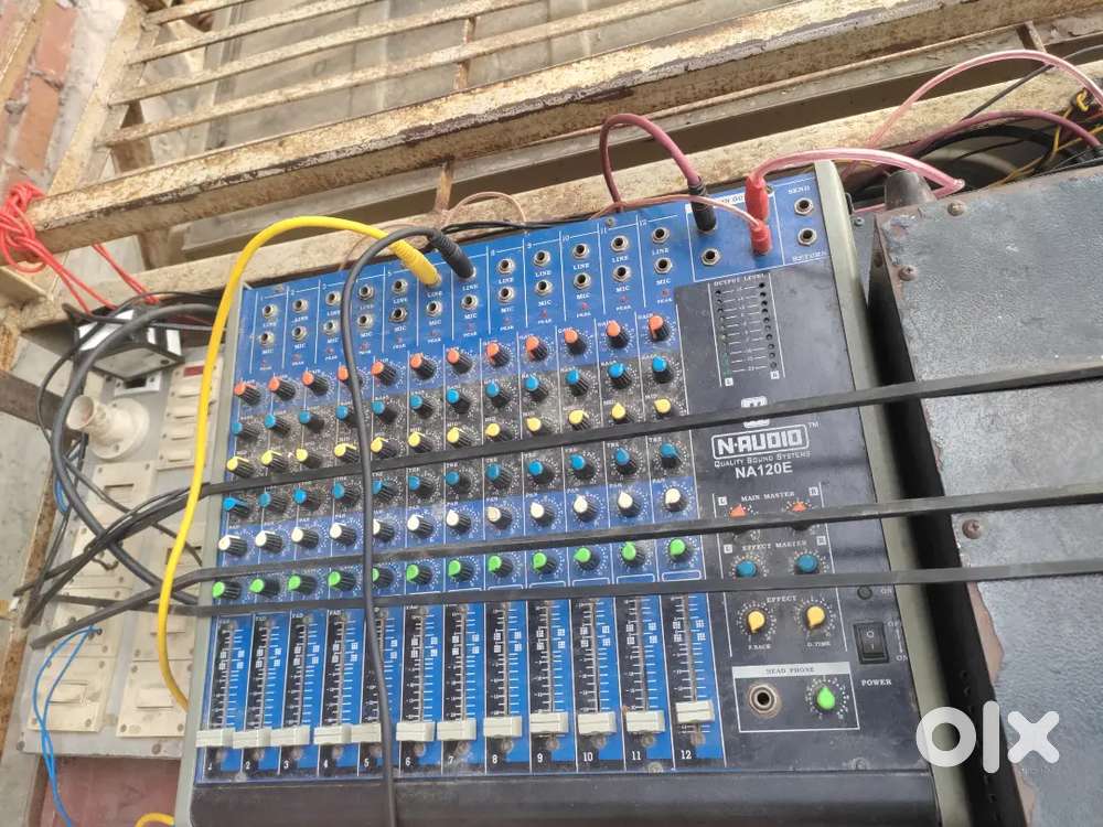 DJ mixer new condition