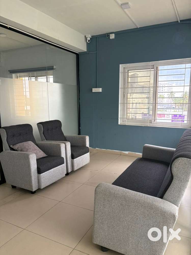 Furnished and customized office space for rent