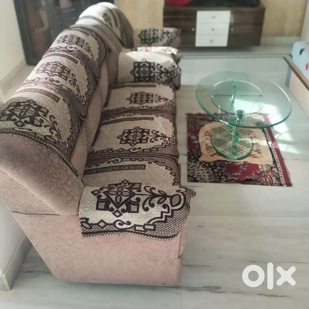 5 seeter sofa