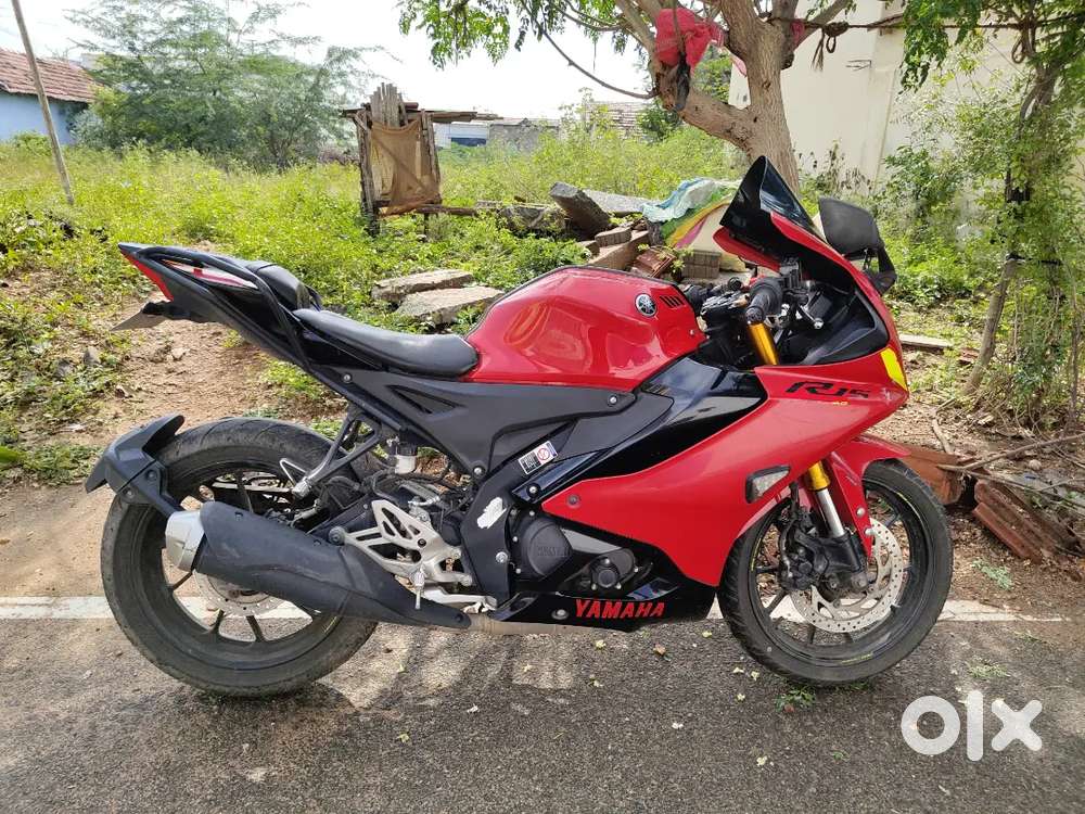 R15 V4 Red
