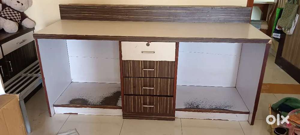 Pc table and counter table 6 feet wide