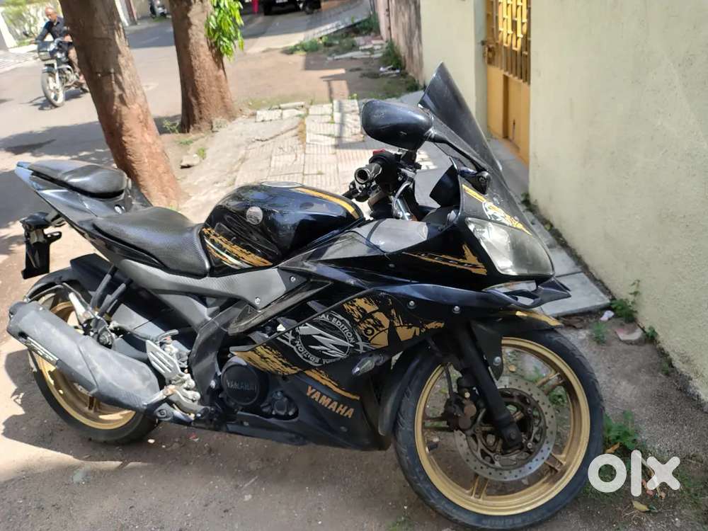 Limited Edition Yamaha R15 V2 Golden & Black – Great Deal!