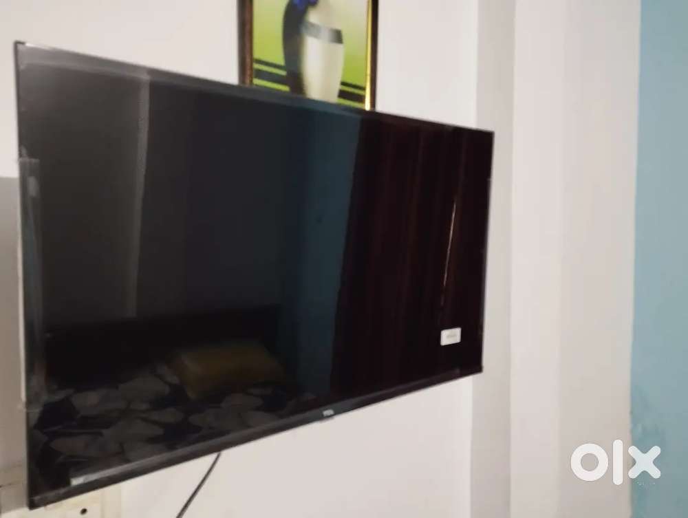 TCL TV 32 Inches Full HD Smart Q led Google TV 32V5c