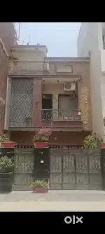 2 HALL + PARKING + 2 KITCHEN+ 3 BED ROOMS + 4 WASHROOM+ POOJA ROOM