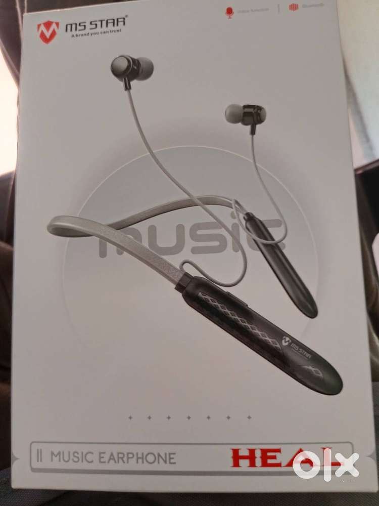 Ms Star Neckband