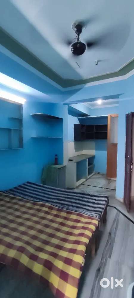 Studio- 1RKW for working individuals small family