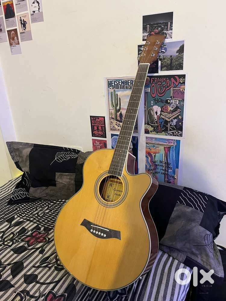 Gamma semi acoustic guitar