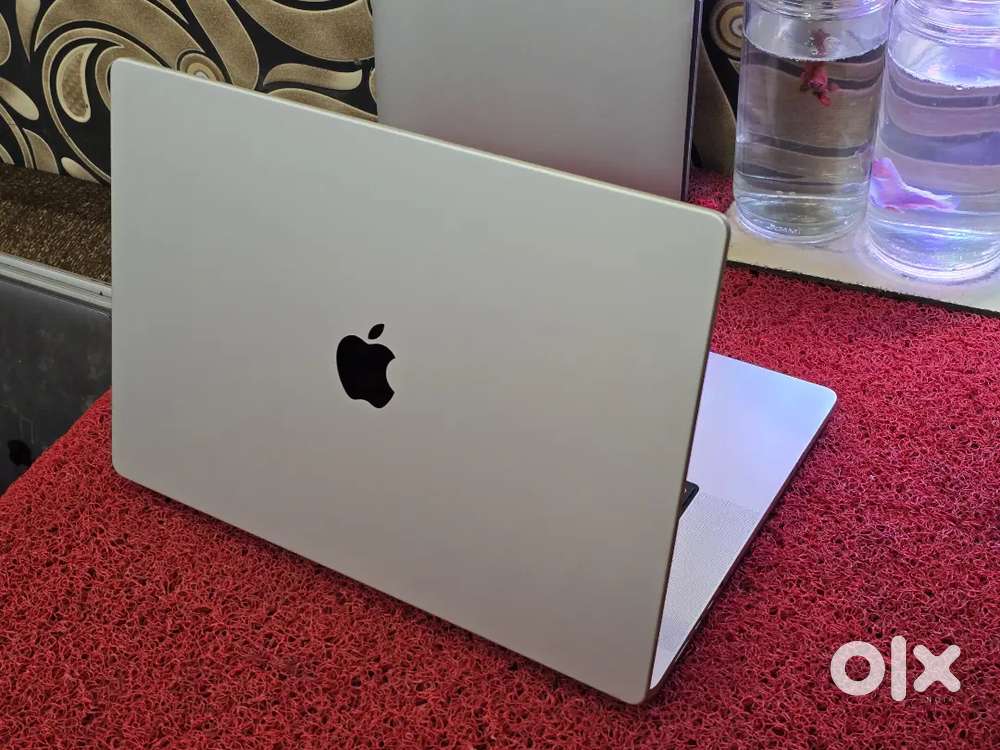 M1 PRO  Apple Macbook 16inch 16gb 512gb SSD  Retina XDR Display