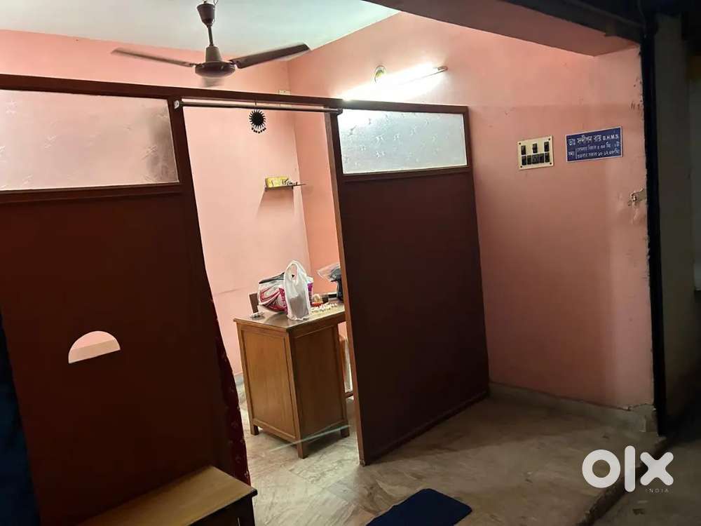 122 sqrfeet shop.floor marble furnished just at shibpur bajar..