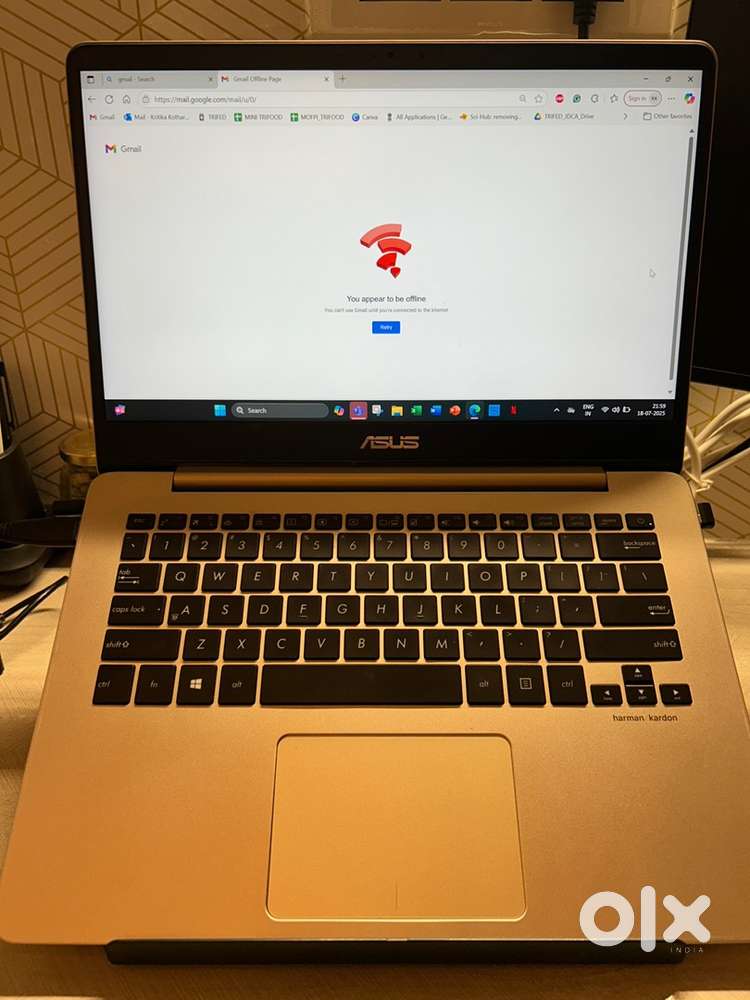 ASUS ZenBook UX430UA – Excellent Condition  i5  8GB RAM  256GB SSD