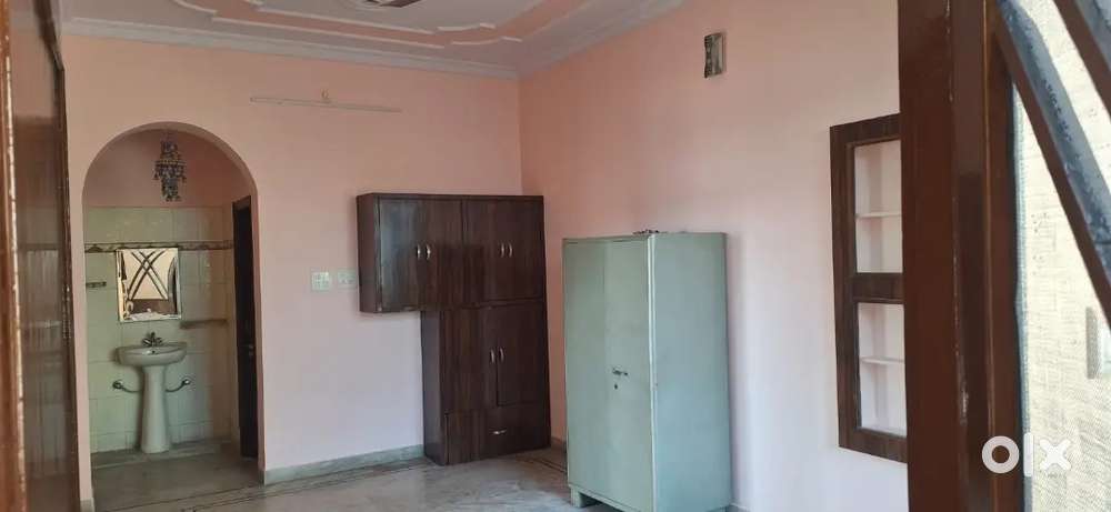 1 BHK Independent flat available on rent