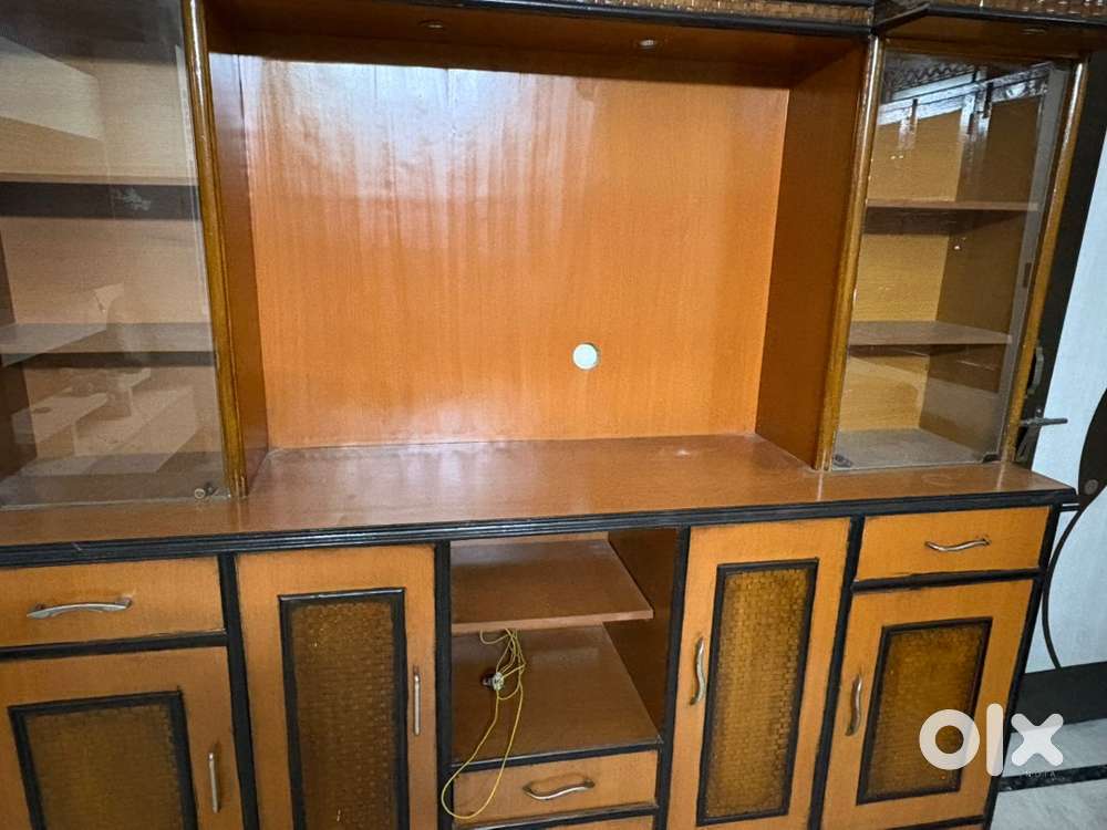 TV panel & showcase plus Almirah in good condition