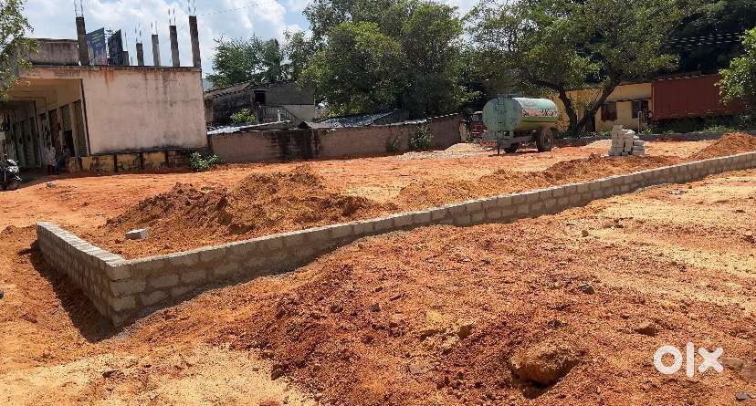 Near to bus stand and very convenient to school and hospitals