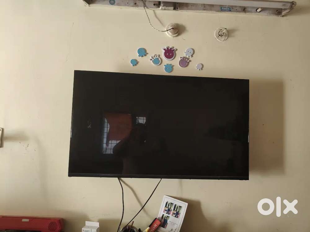 TV 43inch LED (Price negotiable)