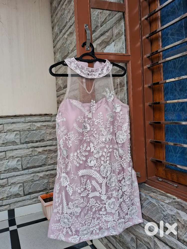 Peach Pink Embroidered Suit Set with Dupatta (Unworn)