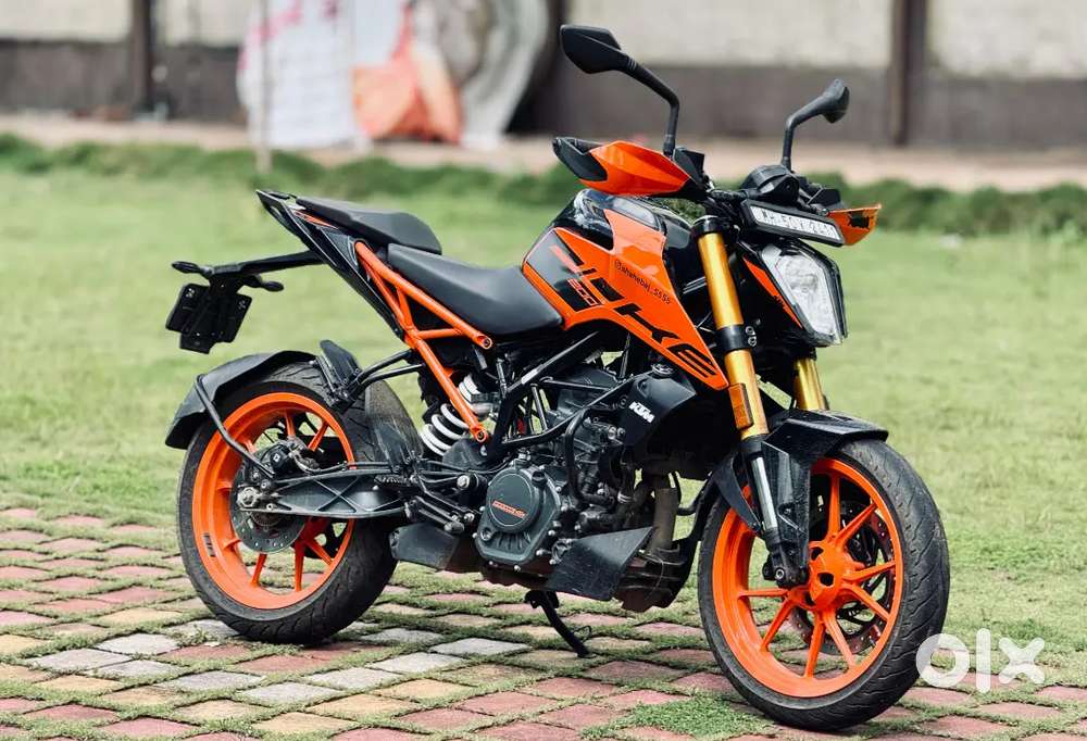 Duke 200 Showroom condition