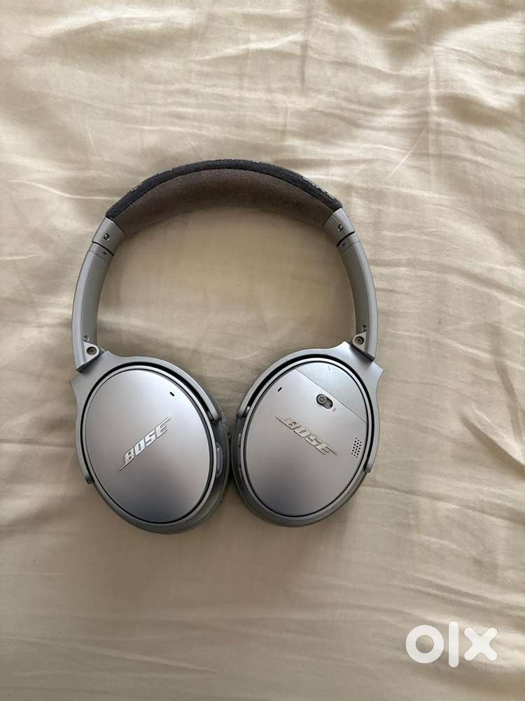 Bose QC35-2 headphones