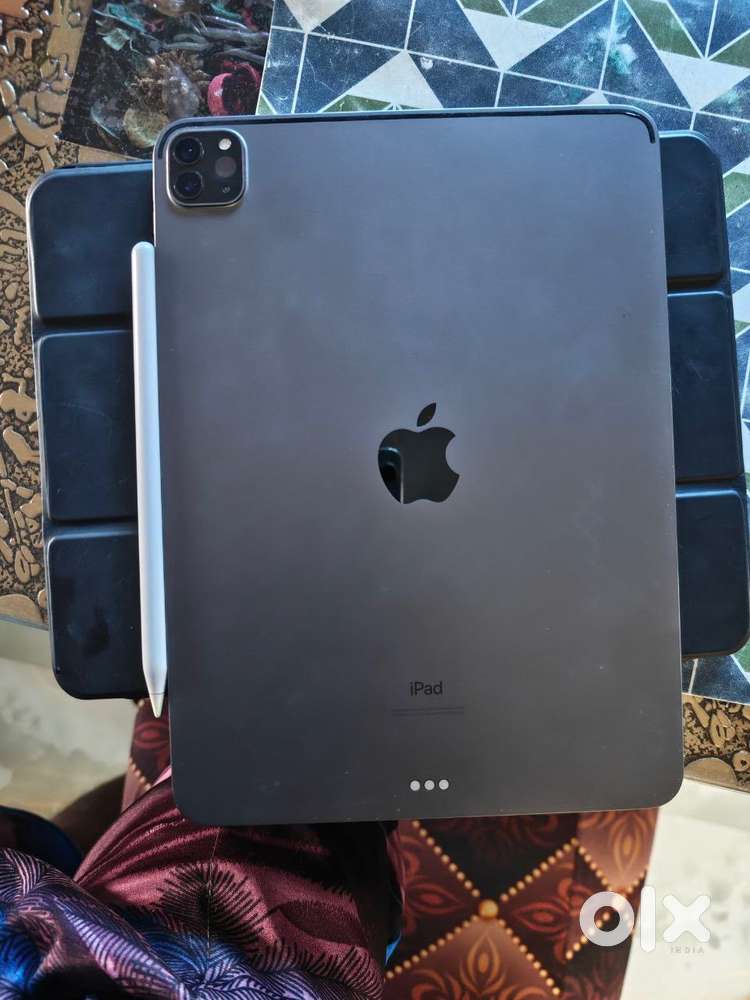 iPad pro 256gb with Apple Pencil
