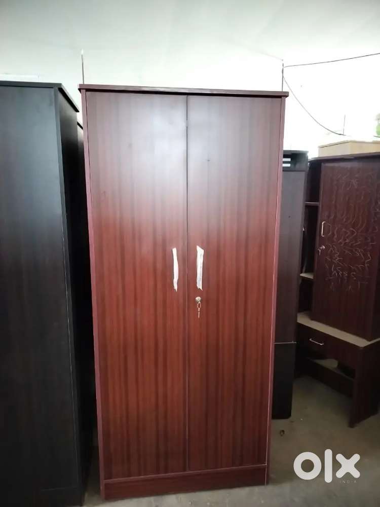 WARDROBE 6 FT NEW