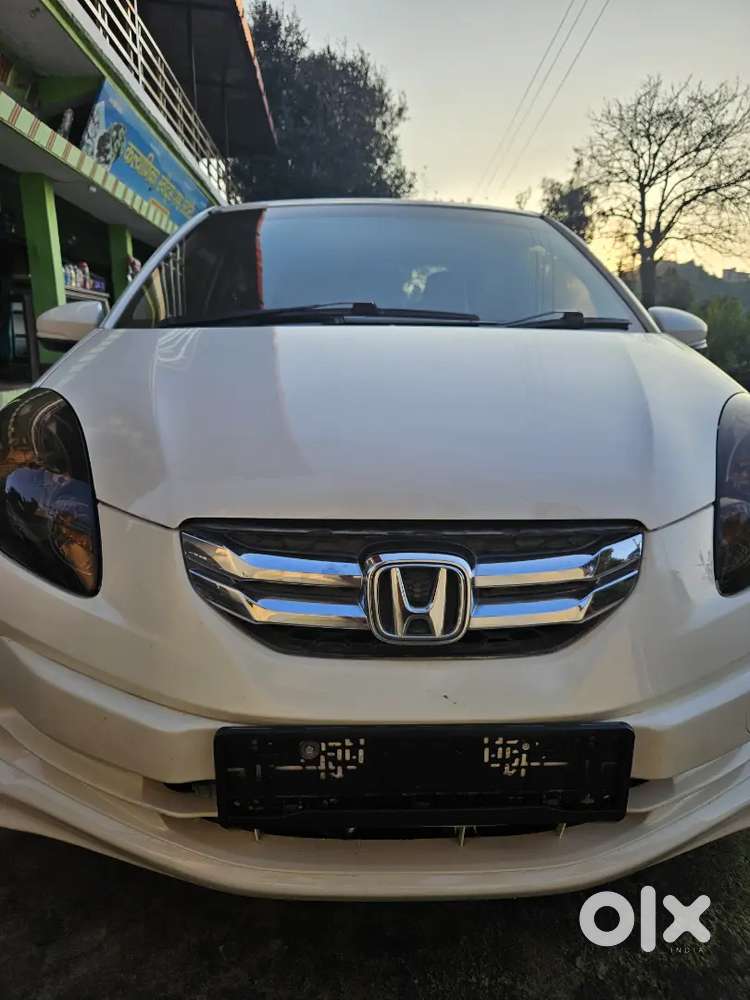 Honda Amaze 2015 November Diesel Good Condition.