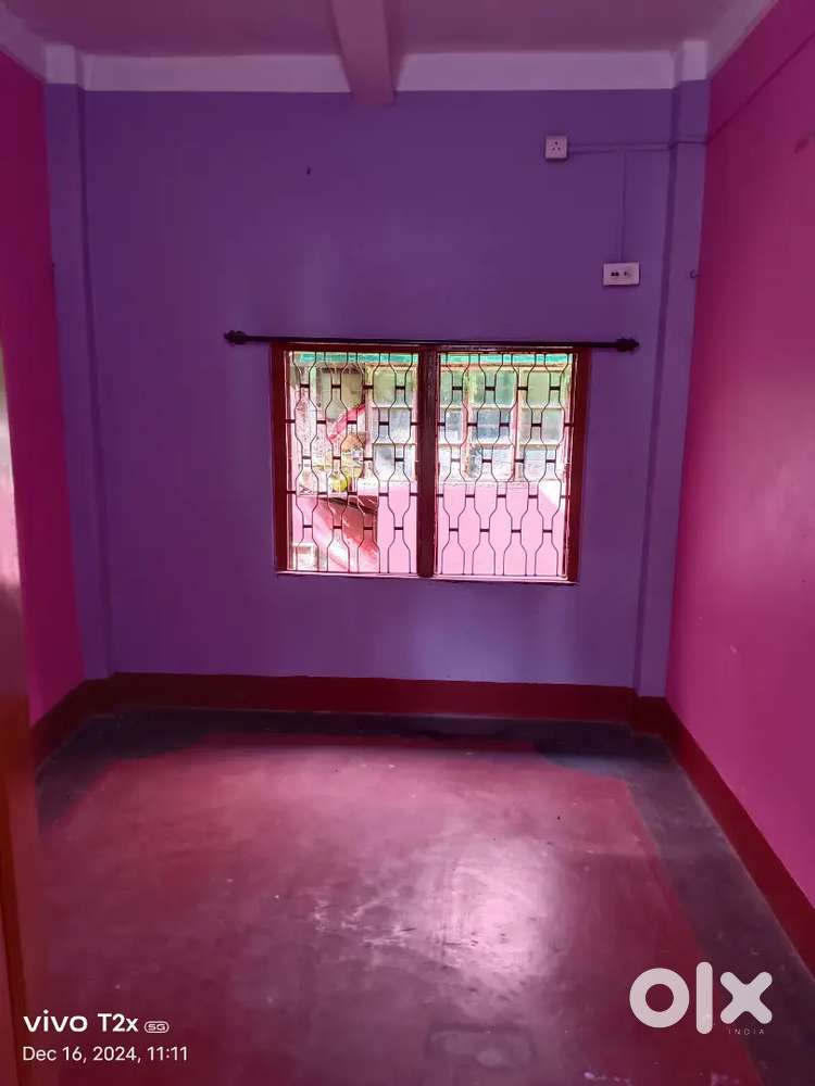 2 bhk room available for rent near dum dum station.
