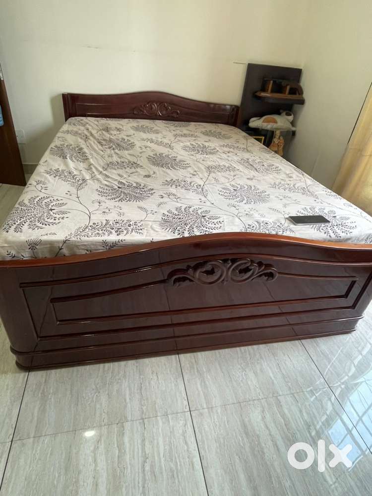 Sisham Teak best quality premimu polished bed