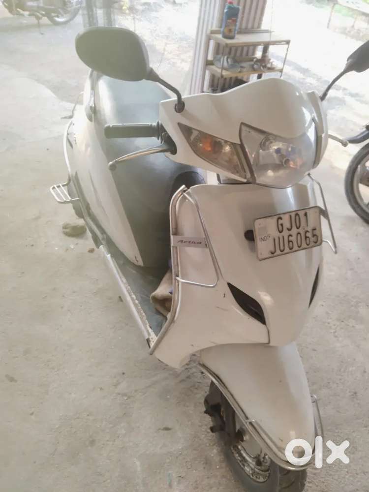 Sell for activa 3g good condition (