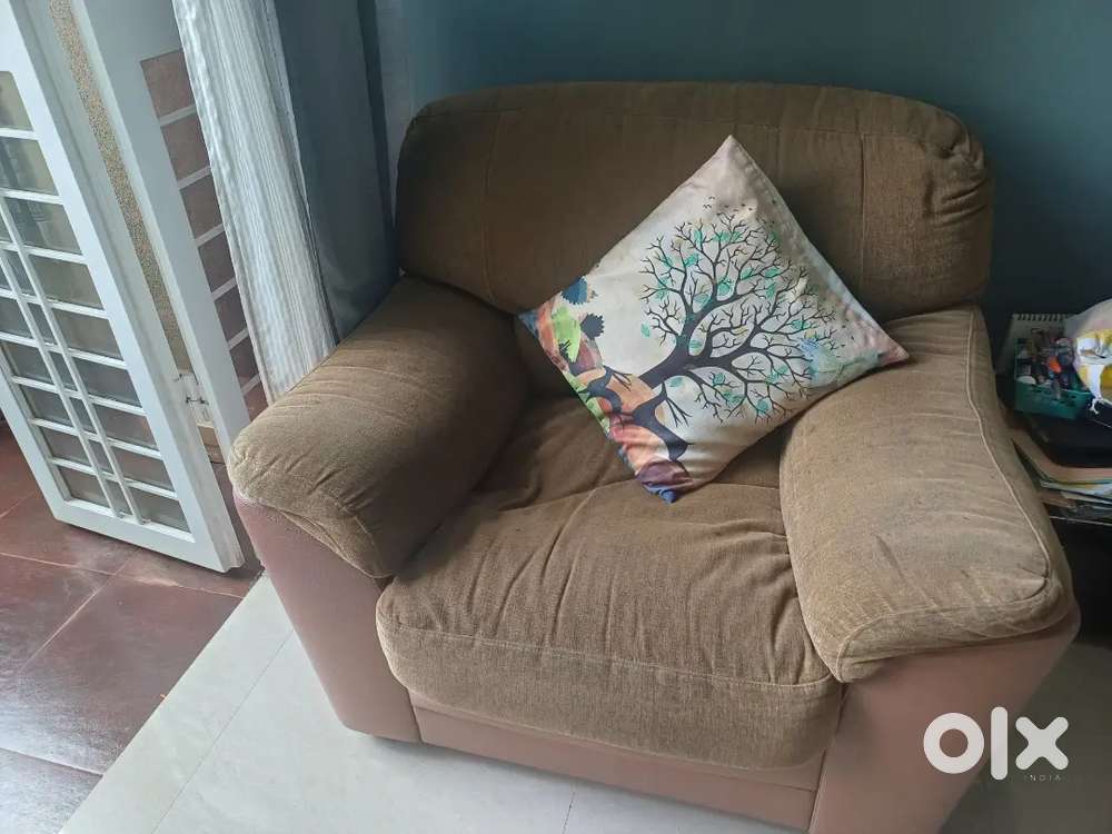 Want to sell sofa