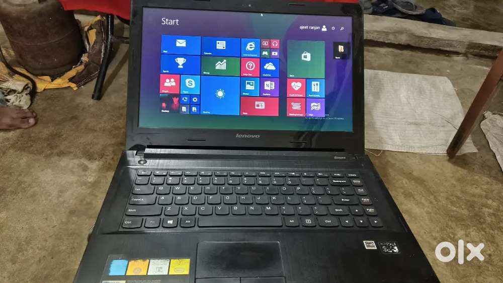 Laptop in very good condition and 3h+ battery life