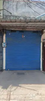 Shop for rent (commercial area).