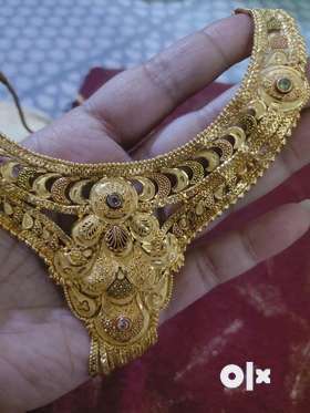 This is forming jewellery n use daily wear look like real gold don’t worry jewellery is very pretty ...