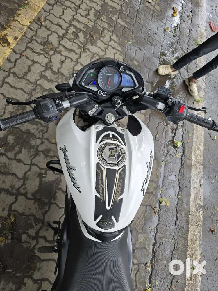 Pulsar NS 200