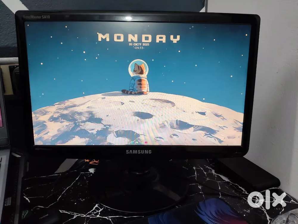 Samsung monitor(19.5inch)price is negotiable
