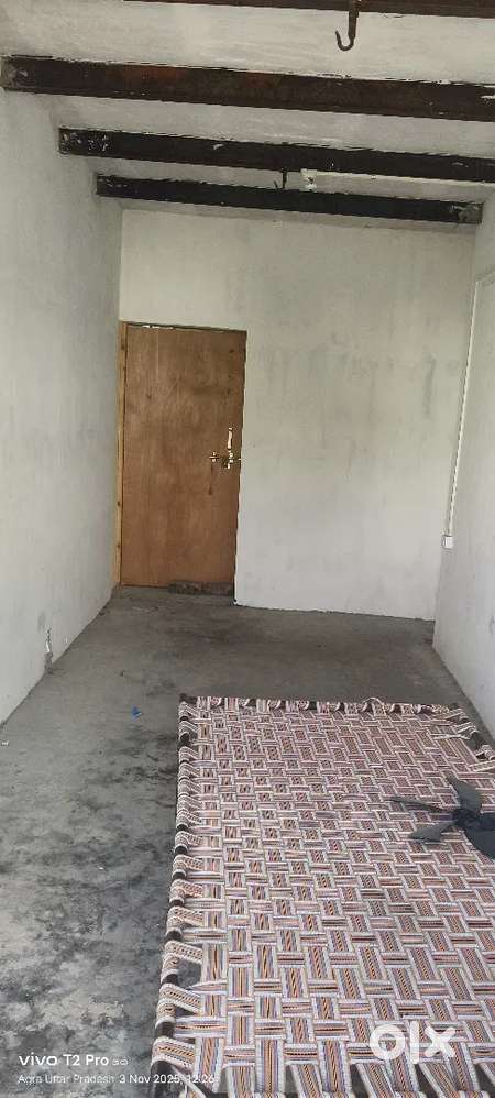 Zero Brokerage 1Room Near Sanjay Place