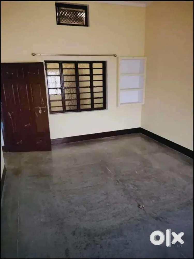 1 BHK ROOM IN RAMJANKI BACHPAN PLAY SCHOOL BASHRATPUR GORAKHPUR
