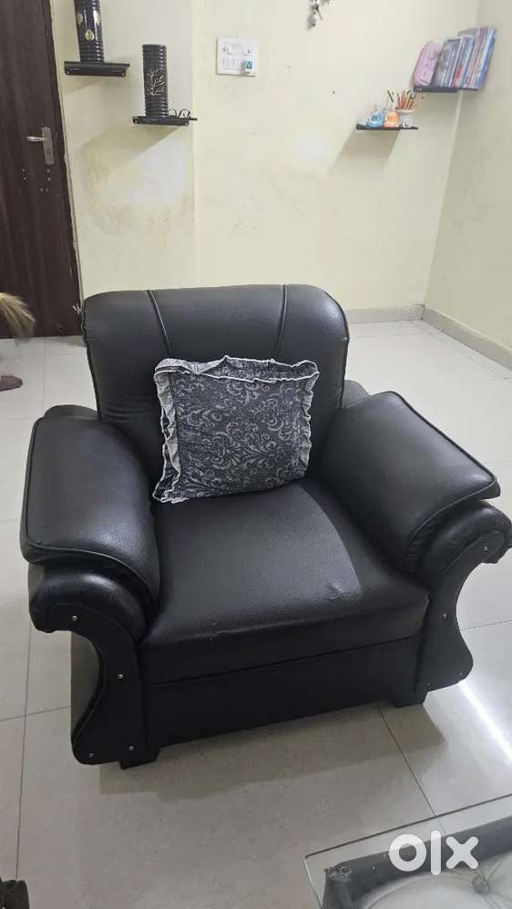 Sofa set in Good condition