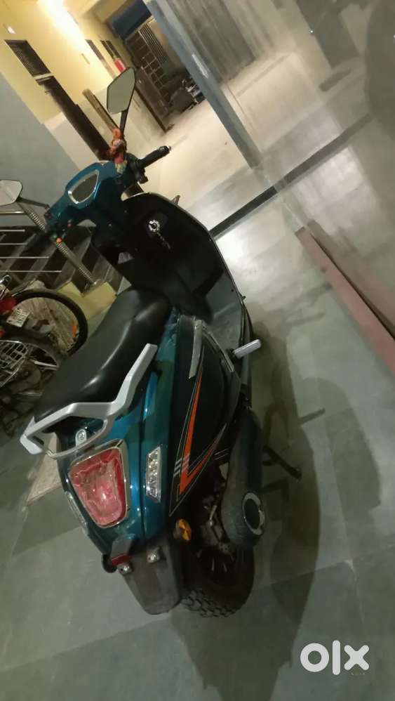 Electric scooter