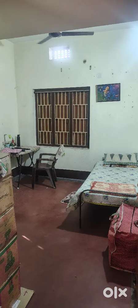 Need a roommate ( male ) near railway station Cuttack