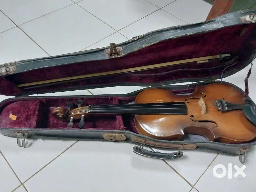4/4 size Violin for sale