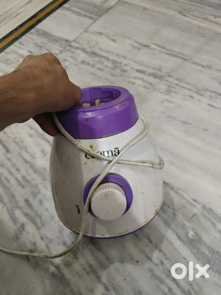 Croma 500 W mixer grinder with 3 jars