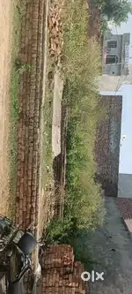 166gaj ka plot hain sampla line paar all facilities